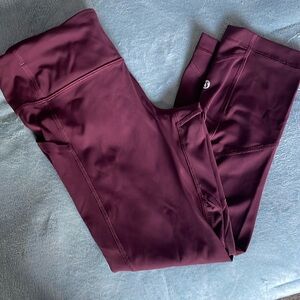 Lululemon Leggings, 3/4 length, maroon, Size 6, pockets